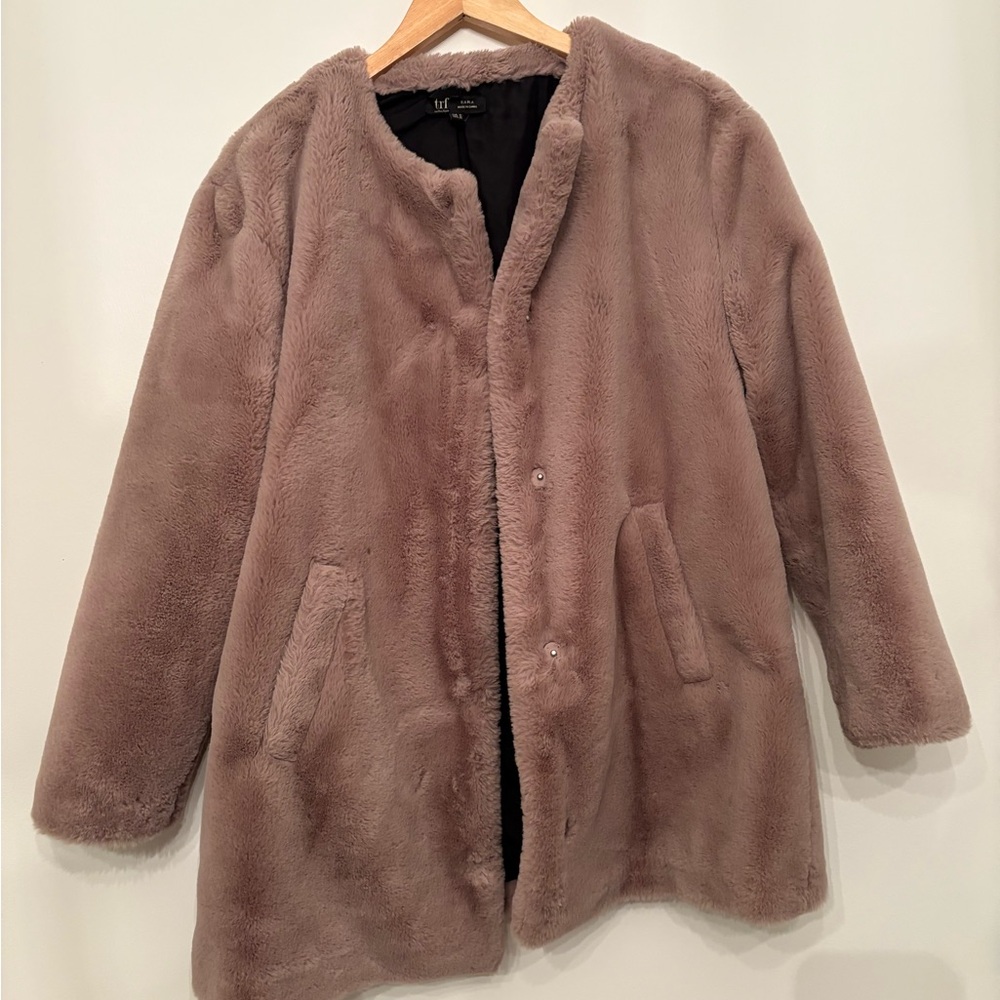 Elegant Women’s Zara Trf Faux Fur Jacket - Size M